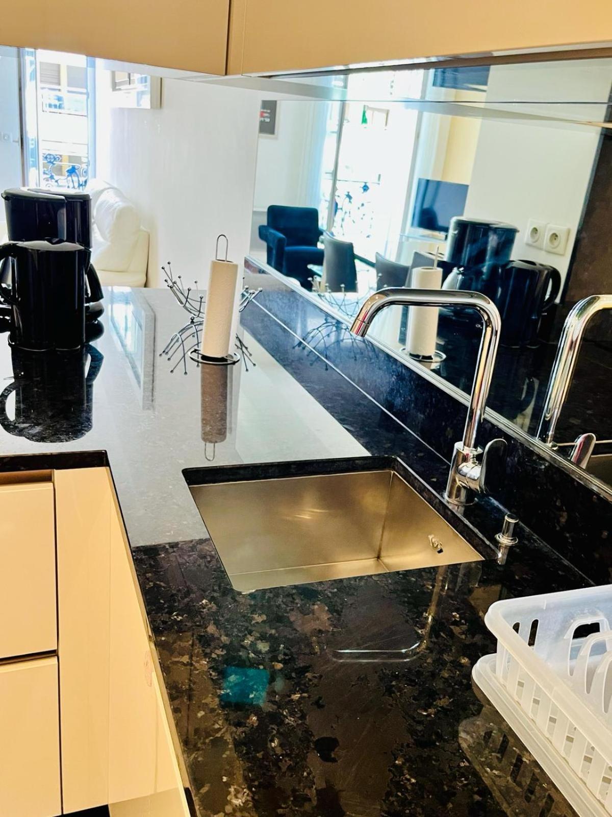 Ferienwohnung Golden Triangle 2Br/2Ba Cannes Exterior foto